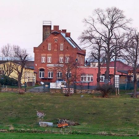 Gaestewohnung Heinrich Heine Schule Bad Dürrenberg Εξωτερικό φωτογραφία